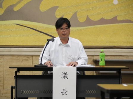 議事進行：釈迦堂議長